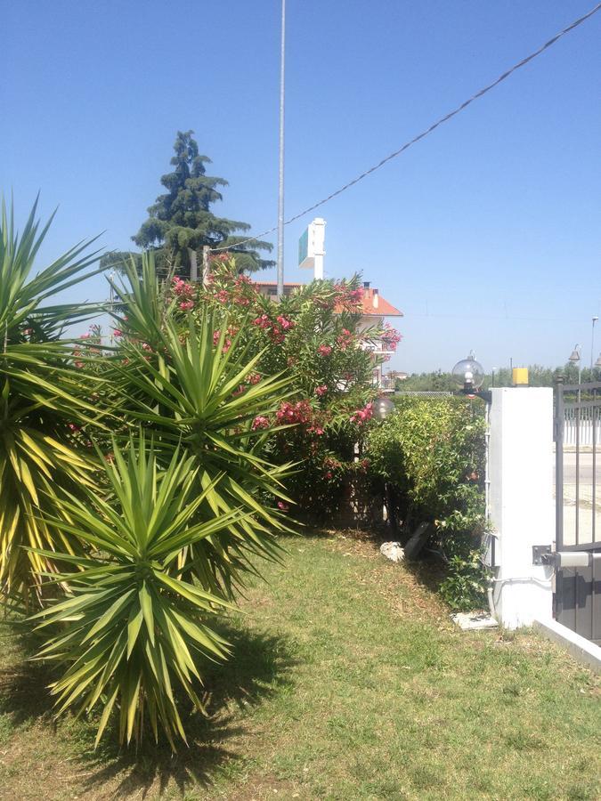 Bed and Breakfast Ma.Di Bb Rocca San Giovanni Exterior foto